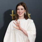 Anne-Hathaway-New-Hair-Color-2018