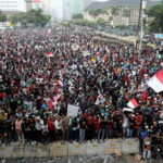 Aksi Unjuk Rasa di Patung Kuda Berakhir Ricuh